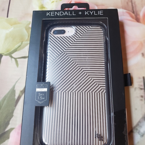 Kendall & Kylie Accessories - Nwt Kendall + Kylie phone case iphone